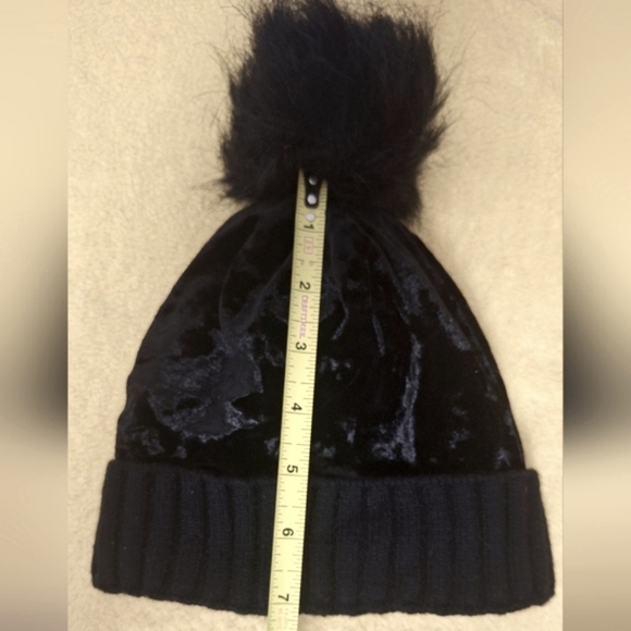 Steve Madden Black Velvet Hat One Size - Picture 2 of 4